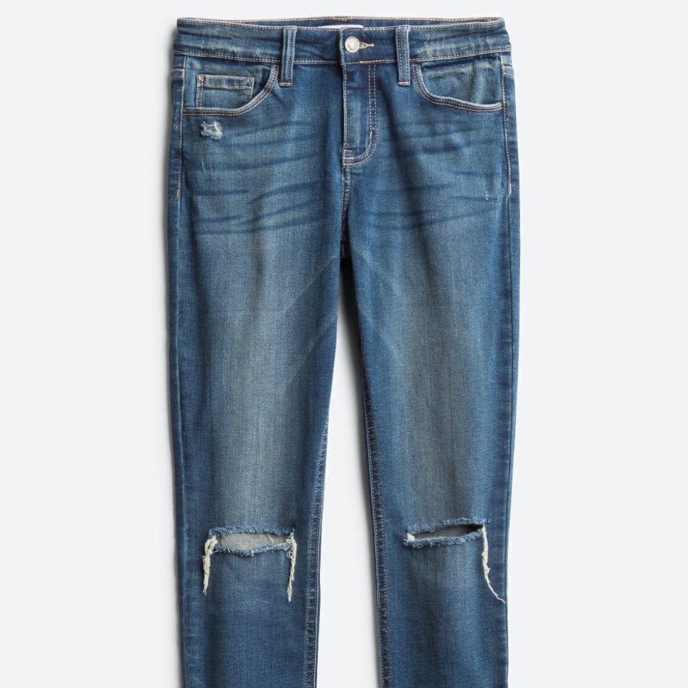 Studio Blue: Aranza Skinny Distressed Jeans